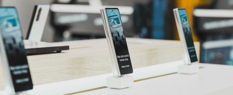 Samsung le proprie strategie di vendita grazie alla moderna sicurezza wireless per il settore retail InVue