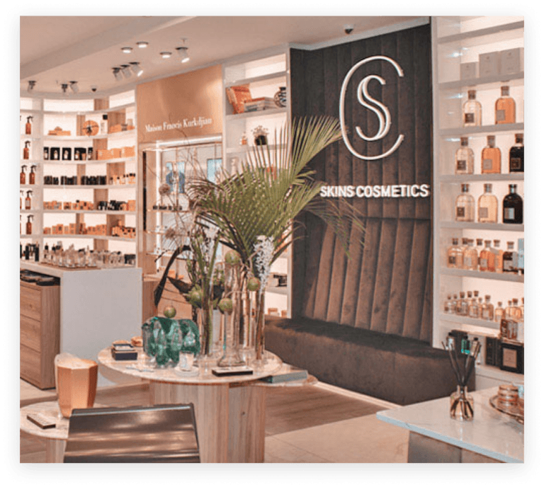 Skins Cosmetics collabora con InVue