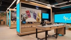 All'interno del negozio Optus