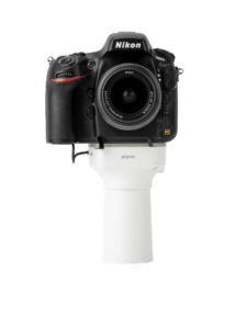 Telecamera su display bianco di sicurezza