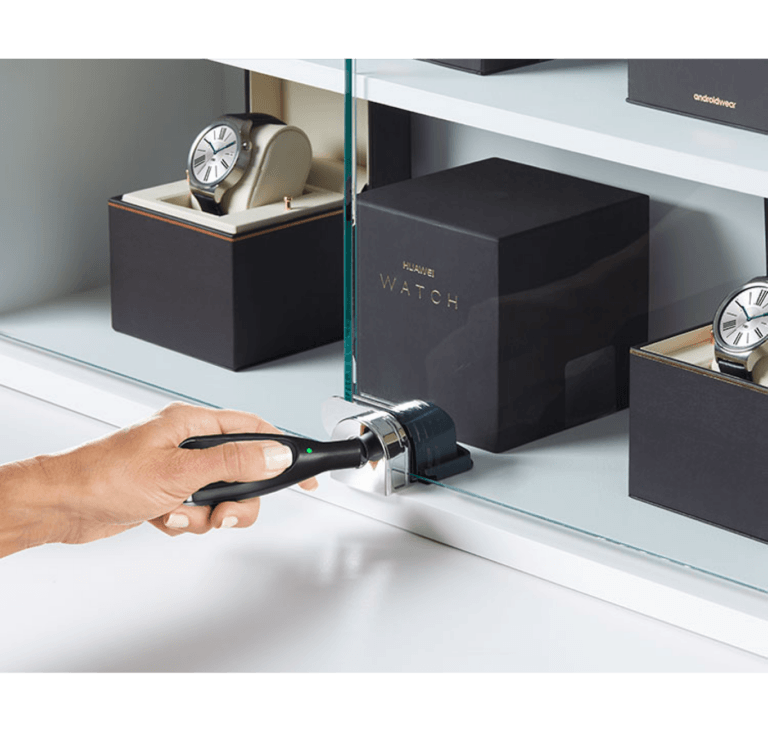 Showcase Lock con chiusura automatica Showcase Lock sbloccata da OneKEY