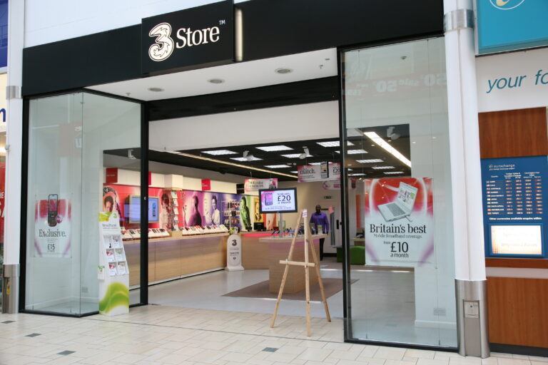 3 Store utilizza OneKEY .