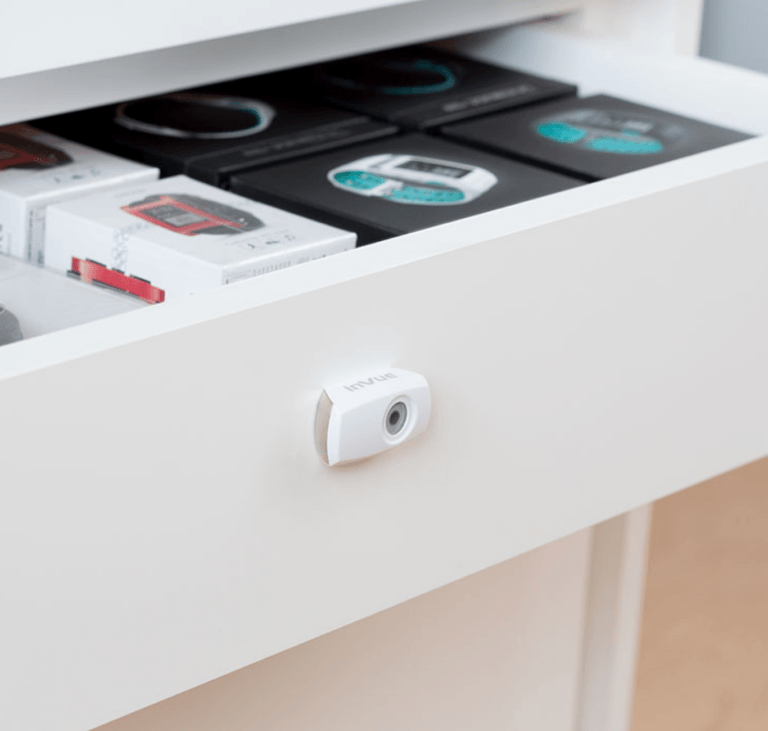 Cam Lock cassetto bianco che protegge i prodotti confezionati
