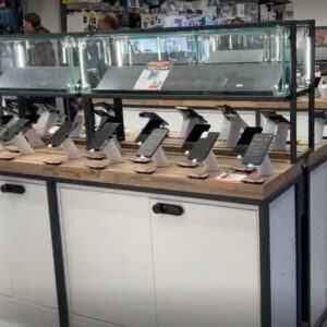 Expert Link mostra i OnePOD con i telefoni in un punto vendita al dettaglio