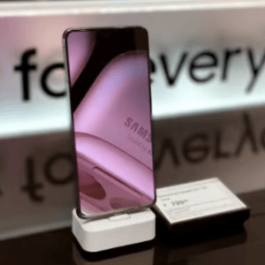 Smartwatch in espositore di sicurezza