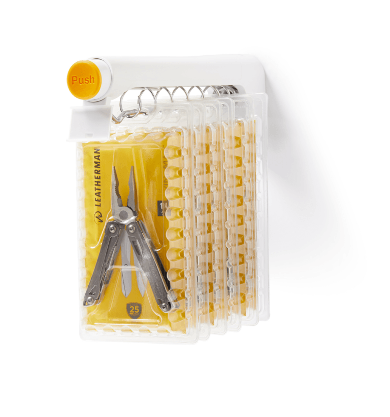 Il dispenser T100 espone multiutensili confezionati