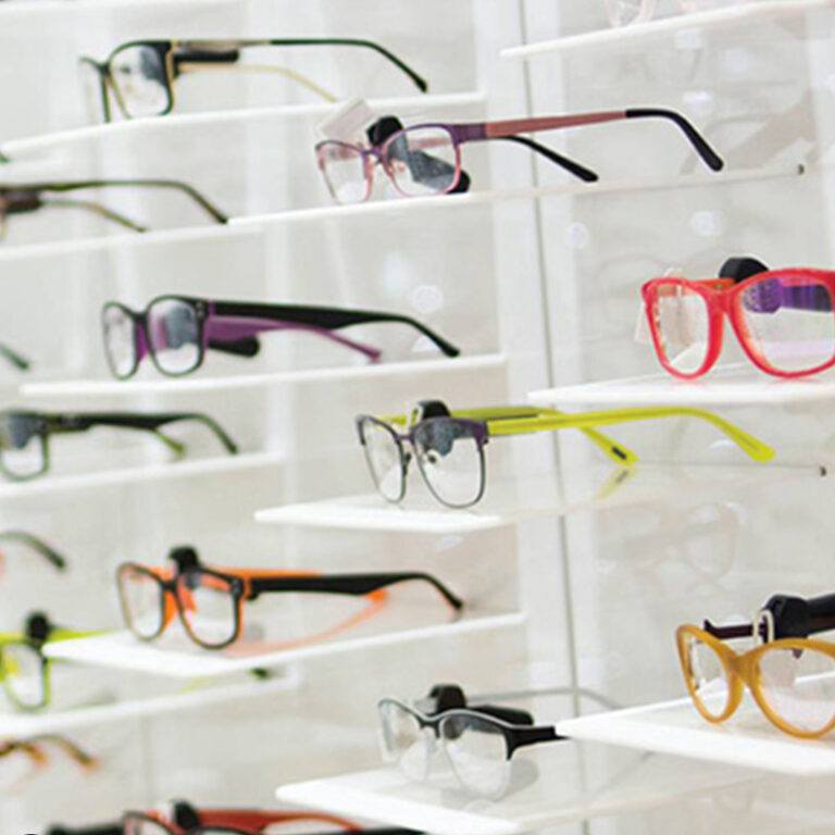 CT100 aiuta un'azienda leader nel settore della cura degli occhi a migliorare il servizio clienti.