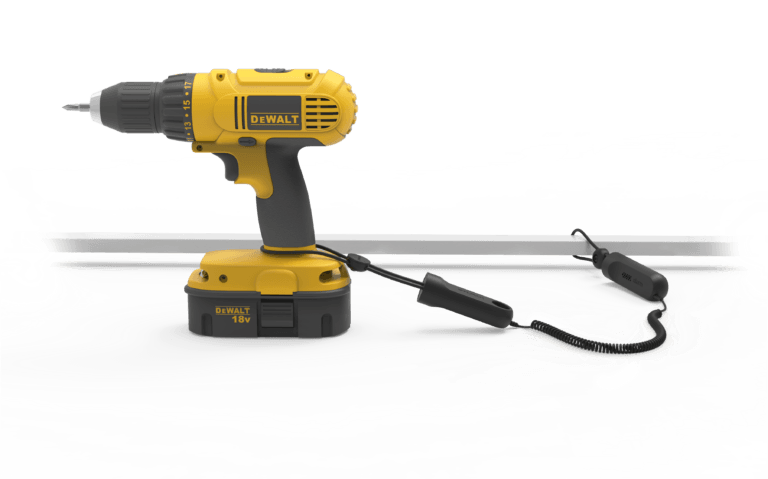 Fissare il trapano con un ancoraggio per lucchetto a cavo