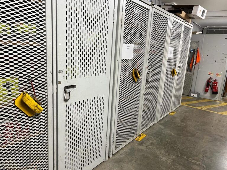 Padlock per armadietti di stoccaggio prodotti presso Halfords