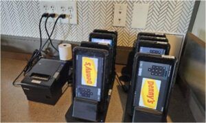 Dispositivi portatili con il logo Denny's